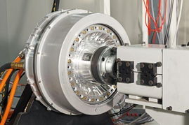 福特嘉年華電動版曝光 搭載新型輪式電機，革新液壓動力系統